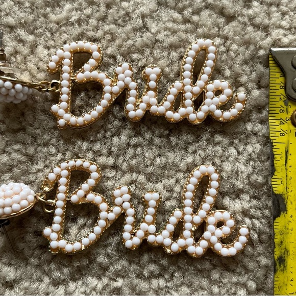 Charming Bride Earrings - Picture 4 of 4